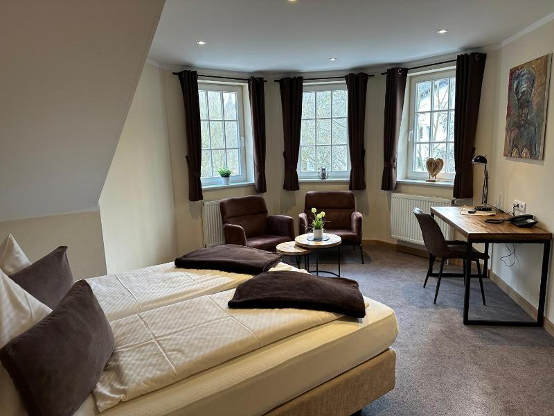 Double Room image 2