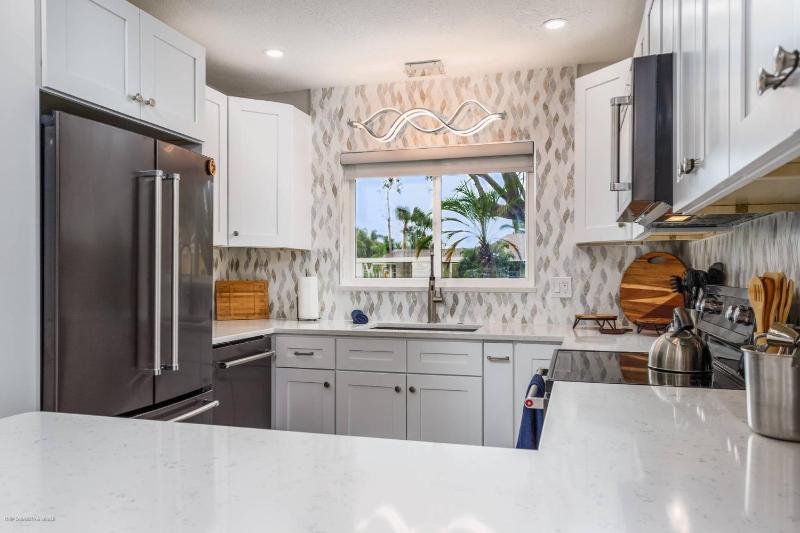Private Home 2 Miles from Siesta Key - image 18