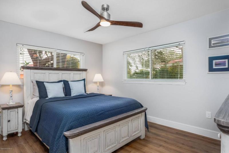 Private Home 2 Miles from Siesta Key - image 17