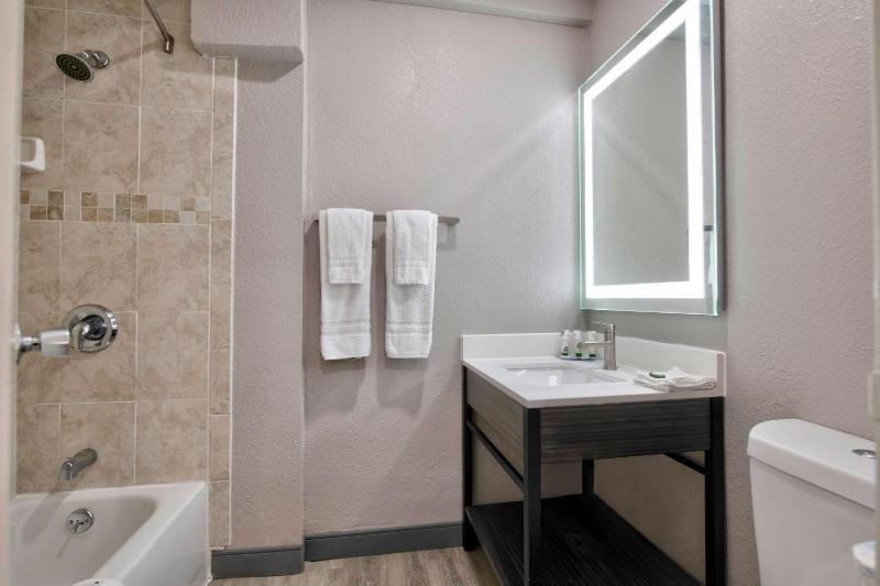 Motel 6-Atlanta GA - Downtown - image 32