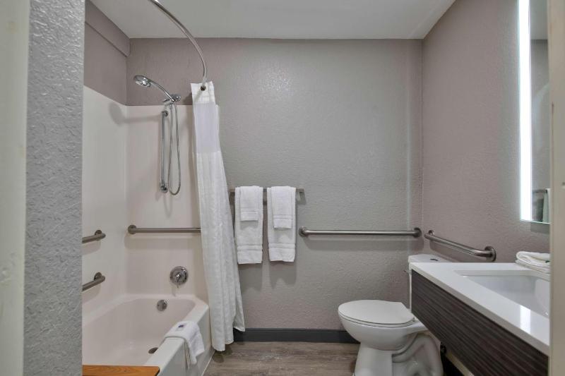 Motel 6-Atlanta GA - Downtown - image 11