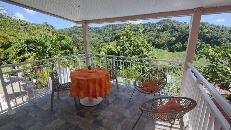 Appartement charmant à Rivière-Pilote - 30 m² avec terrasse - image 1
