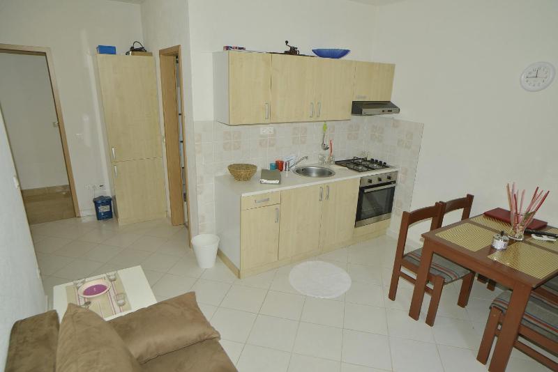 Apartments with parking space Kastel Novi Kastela - 22244 - image 3