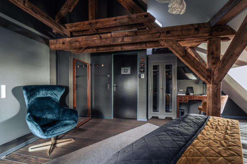Junior Suite image 1