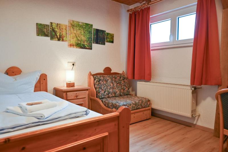 Standard Single Room image 2