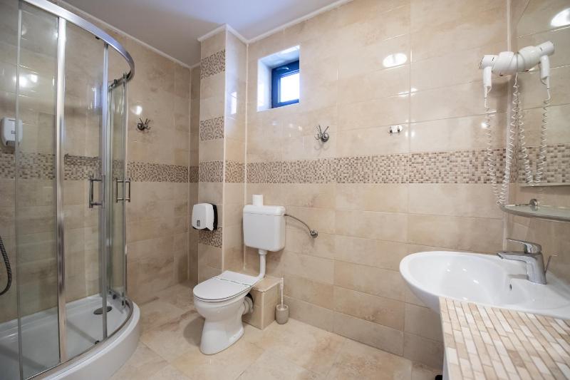 Superior Double Room image 3