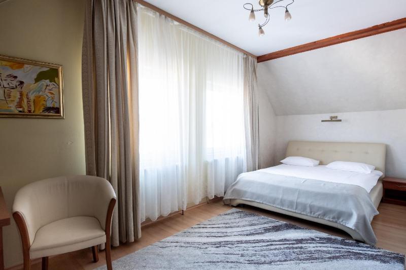 Standard Double Room image 1