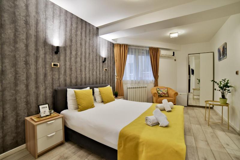 Standard Double or Twin Room image 4