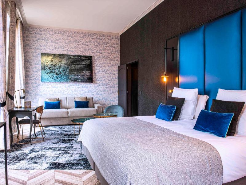 Privilege Double Room with One Double Bed and One Sofa image 1