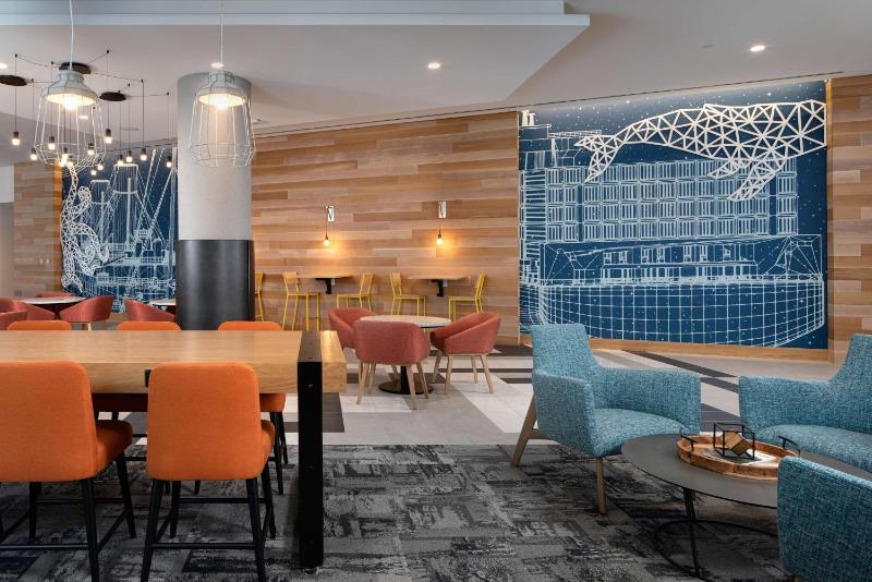 Hyatt Place Boston/Seaport District - image 10