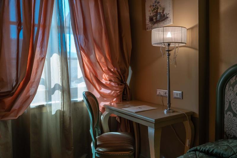 Single Room image 2