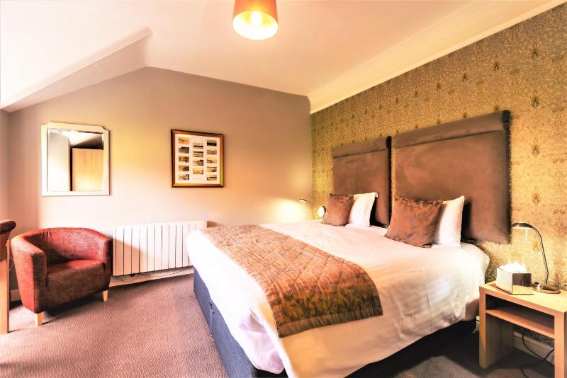 Classic Double Room image 1