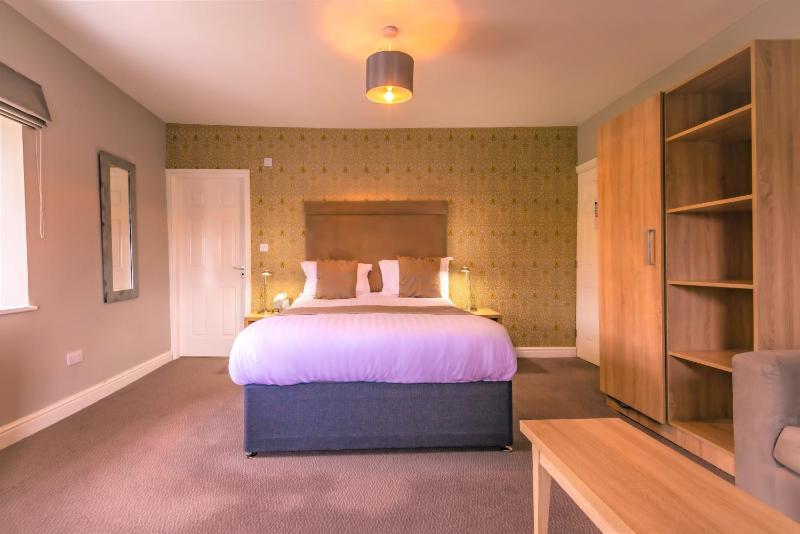 Premier Double Room image 2