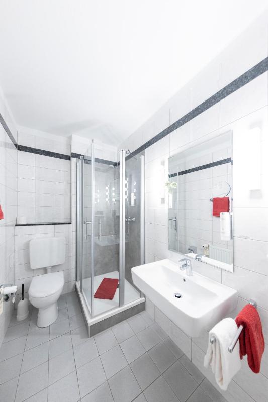 Standard Double or Twin Room image 2