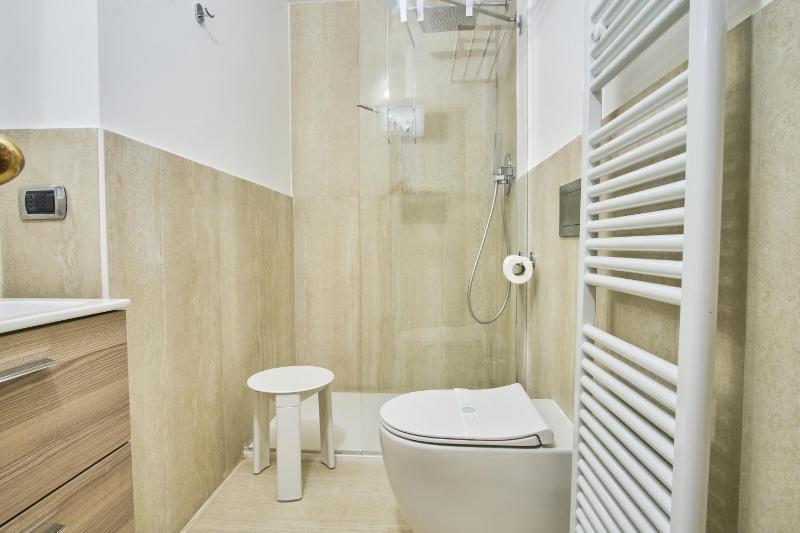 Pink Star Napoli Luxury Apartment - image 4