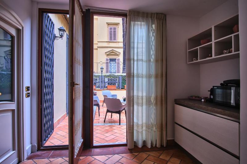Pink Star Napoli Luxury Apartment - image 15