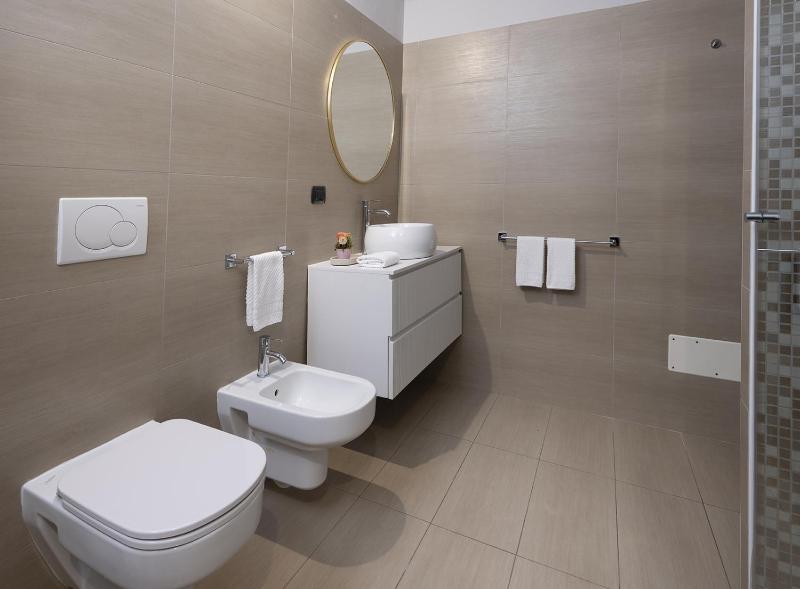 Fifty Eight Suite Milan Montenapoleone Two Bedrooms - image 12