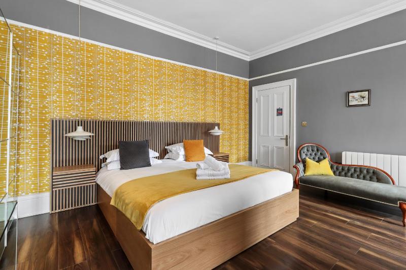 Executive Double Room image 1