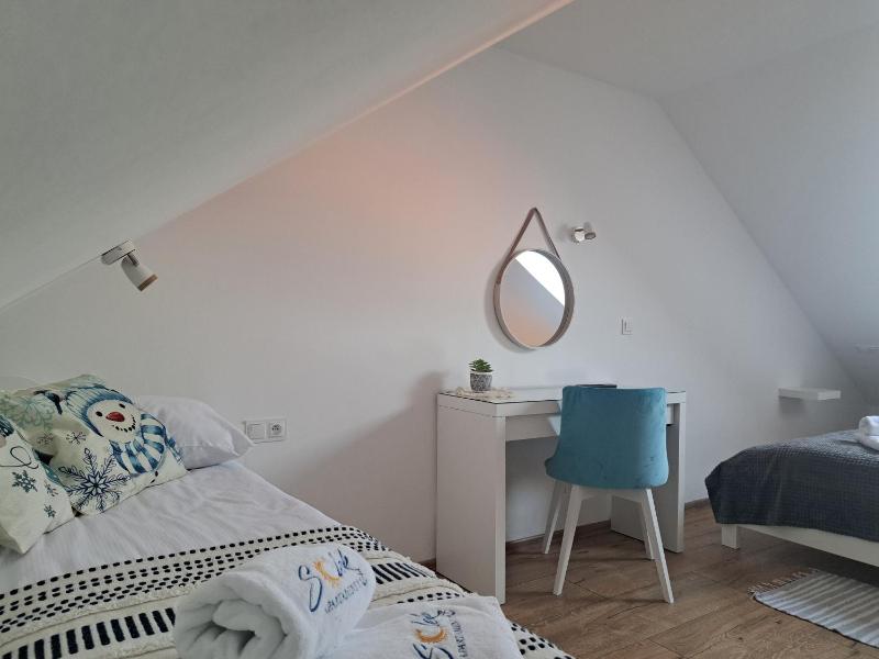 SOLEK Apartamenty hotelowe i pokoje gościnne ze śniadaniem przyjazne zwierzętom wyjątkowe z widokiem na Jezioro Jamno i w bardzo bliskiej odległości od morza - image 27