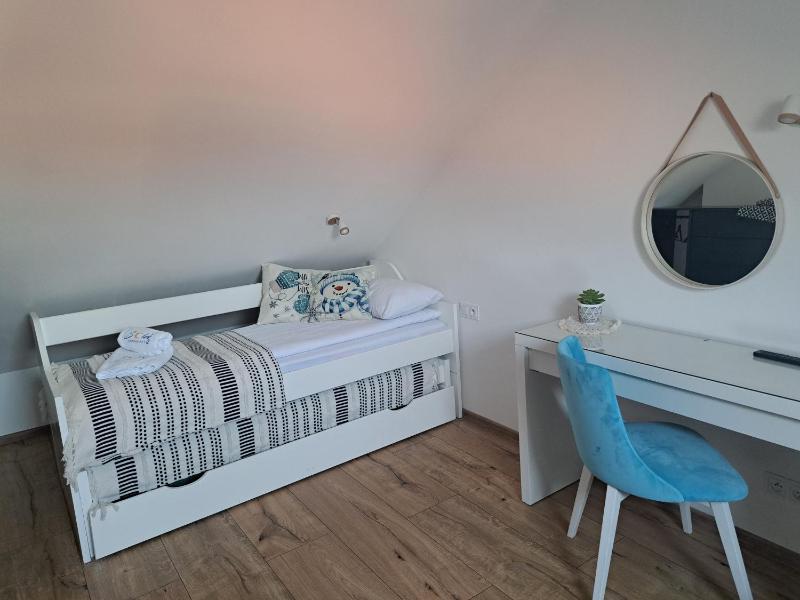 SOLEK Apartamenty hotelowe i pokoje gościnne ze śniadaniem przyjazne zwierzętom wyjątkowe z widokiem na Jezioro Jamno i w bardzo bliskiej odległości od morza - image 48