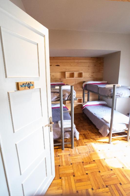 Quadruple Room with Bathroom image 3