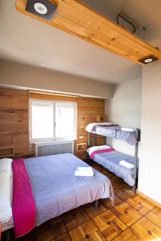 Quadruple Room with Bathroom image 3