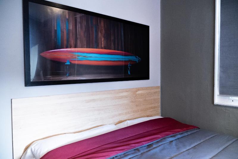 Classic Quadruple Room image 3