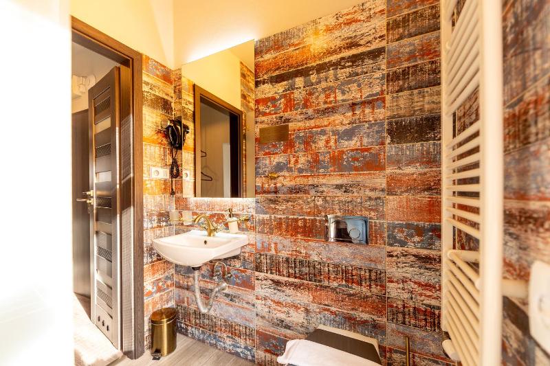 Standard Family Room image 3