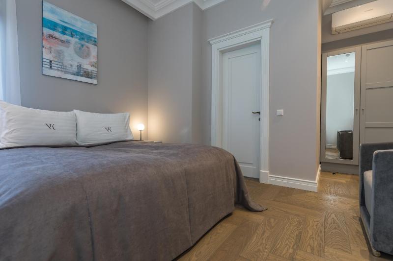 Standard Double Room image 4