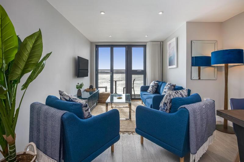 Apartment with Sea View image 1