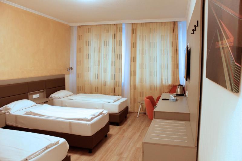 Isar City Hotel - image 2