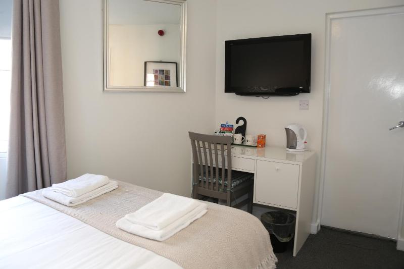 Double or Twin Room with Shower image 4
