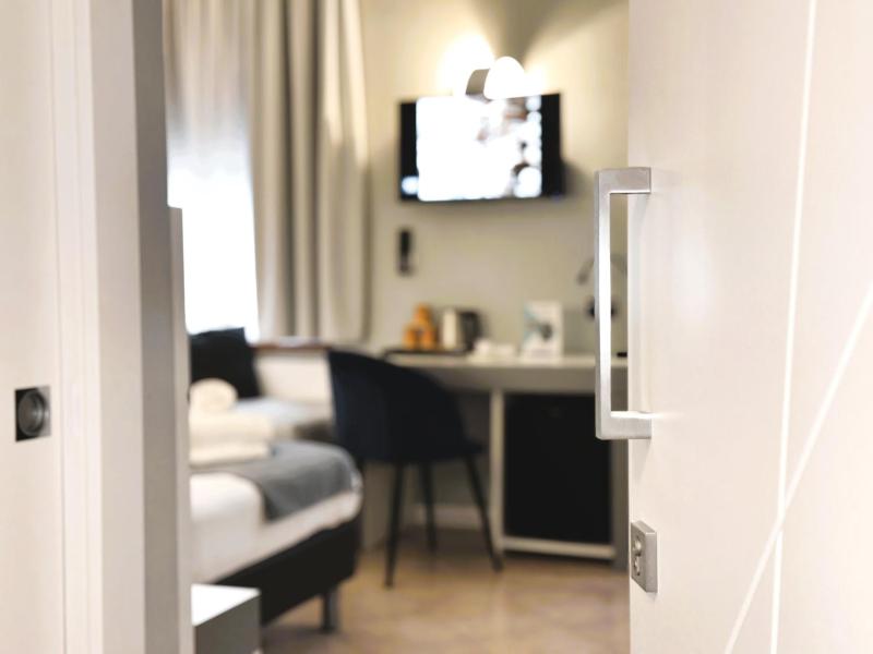 Double or Twin Room with Extra Bed image 1