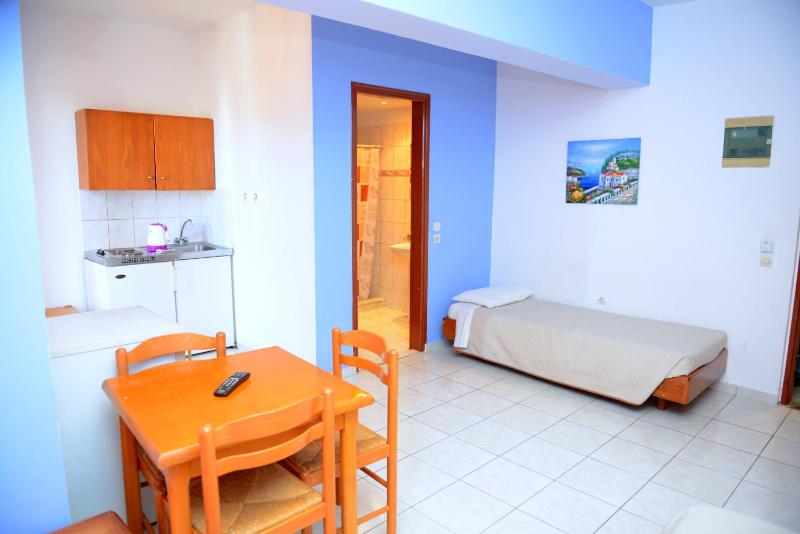 Apartment (1-4 Adults) image 2