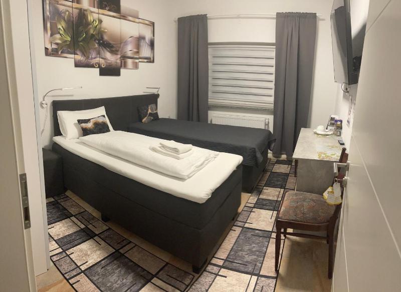 Single Room image 1