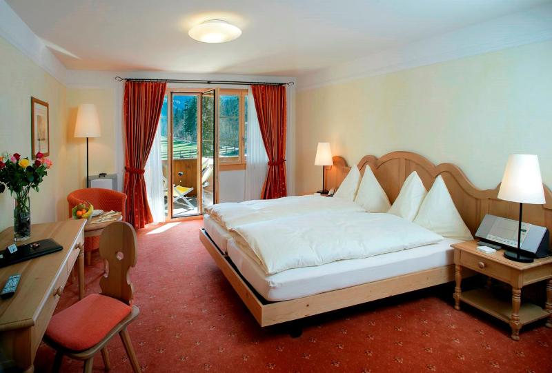 Deluxe Double Room image 3