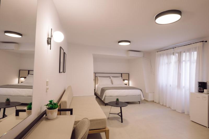 Deluxe Room image 1