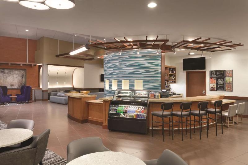 Hyatt Place Pdx Arpt Cascade Station - image 1
