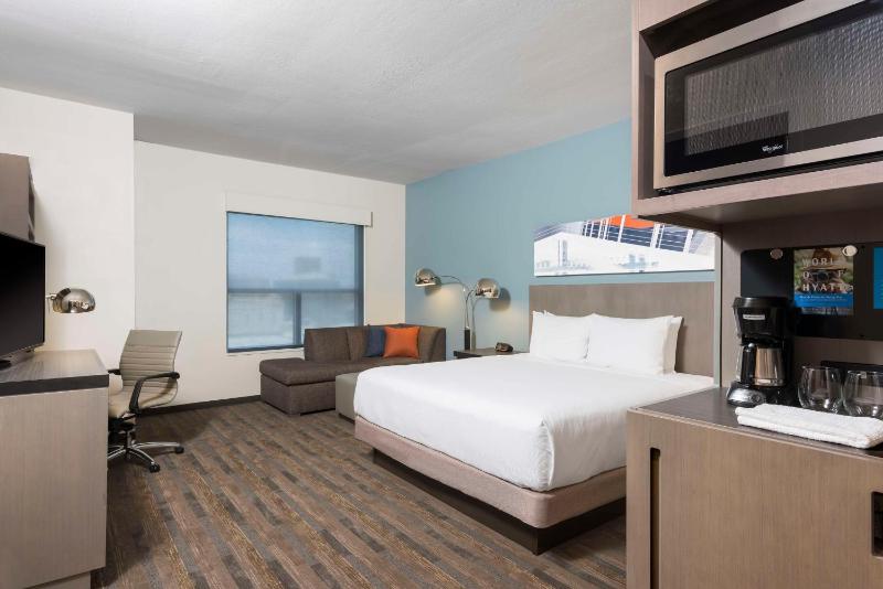 Hyatt House Austin/Downtown - image 27