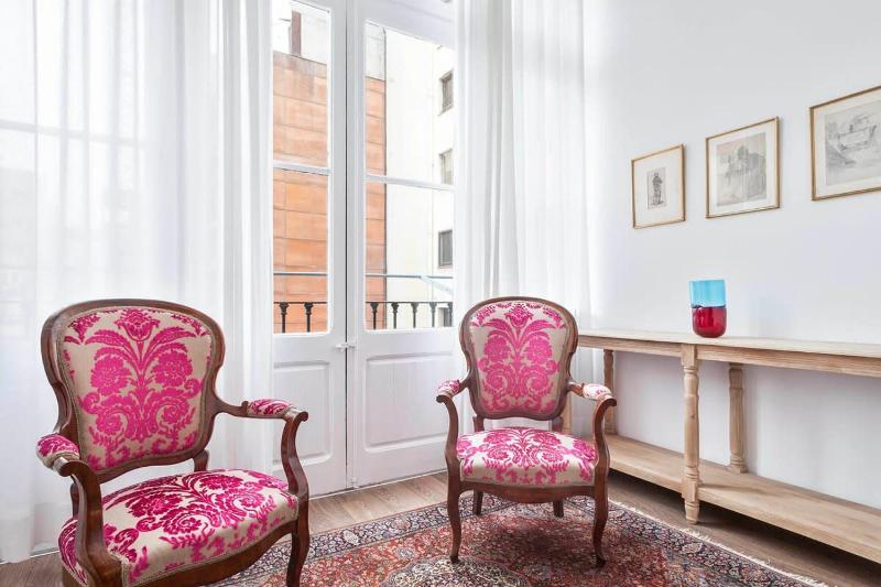 The Collection Barcelona - Casa Batlló Paseo de Gracia - Luxury Historic 4BD 4BTH - image 12