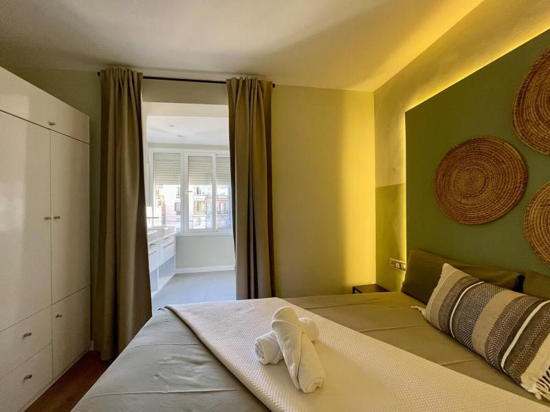 The Collection Barcelona - Plaza Catalunya Recently renovated 5BD-4BTH - image 8