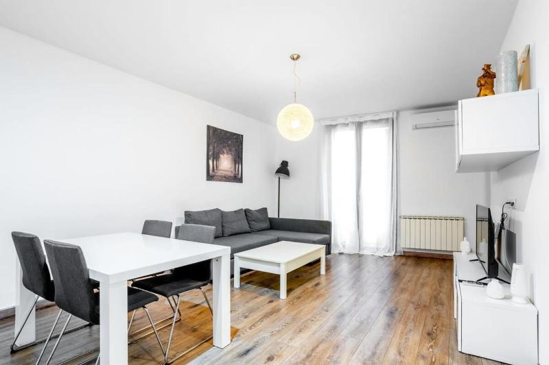 The Collection Barcelona - Paseo de Gracia Modern and cozy 3BD - 2BTh - image 3