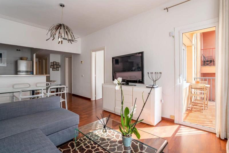 The Collection Barcelona - Modern 4BD in Example next to Paseo de Gracia - image 4
