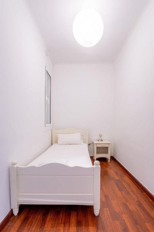The Collection Barcelona - Modern 4BD in Example next to Paseo de Gracia - image 16