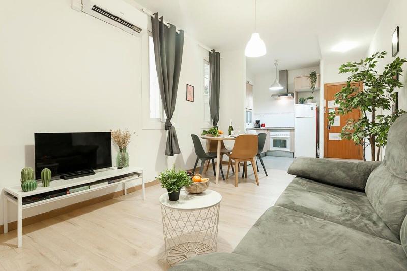 The Collection Barcelona - Comfortable 3BD in Poblenou next to the beach - image 1