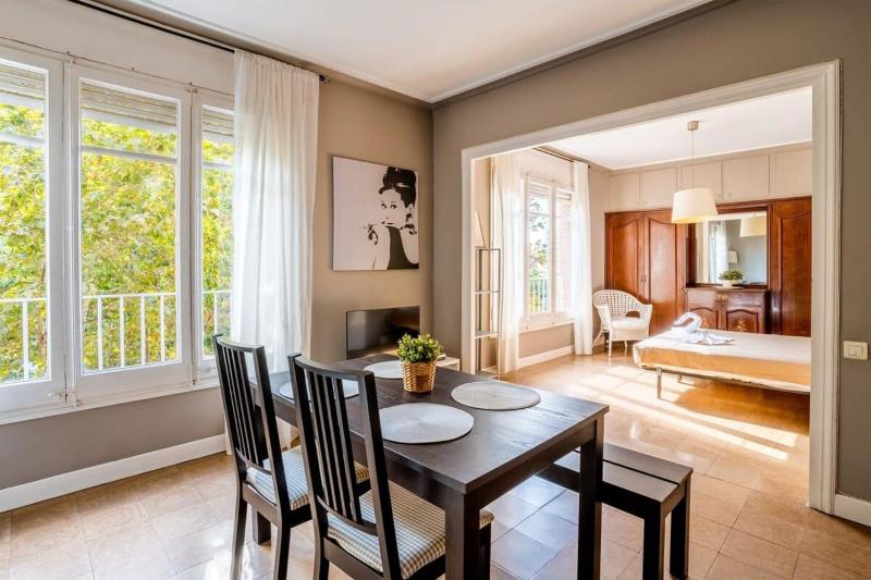 The Collection Barcelona - Sants Estacio - Modern and comfy 4BD for 8 guests - image 10