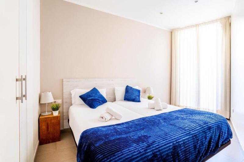 The Collection Barcelona - Eixample next to Paseo de Gracia modern 3BD - image 1