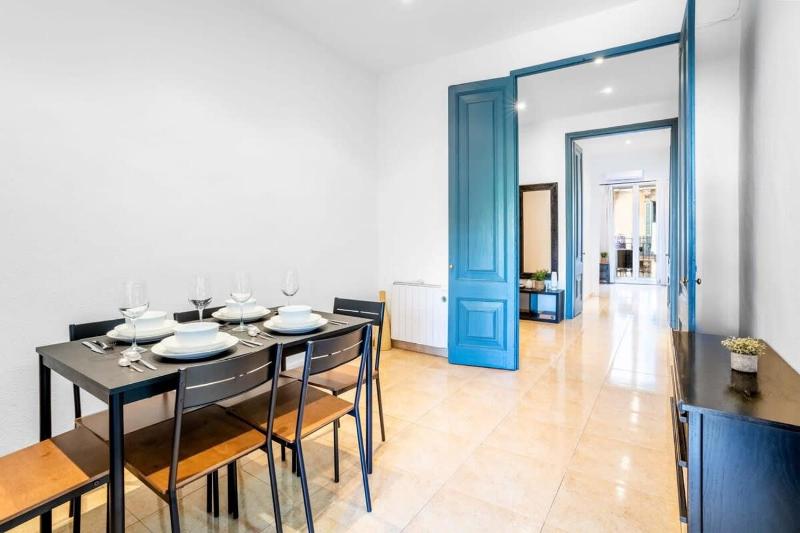The Collection Barcelona - Private terrace Attico 3BD in Gran de Gracia - image 10