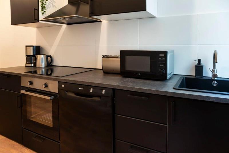 Modern 2 Bedroom Apartment in Berlin Schöneberg - image 9