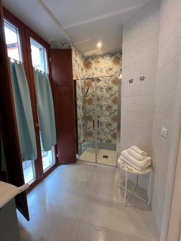 Superior Quadruple Room image 3